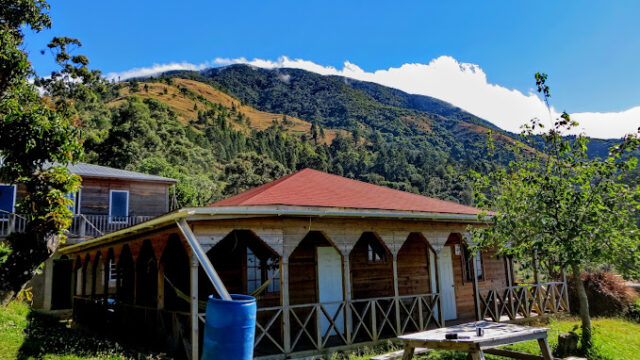 jah-b-rasta-guesthouse-1.jpg