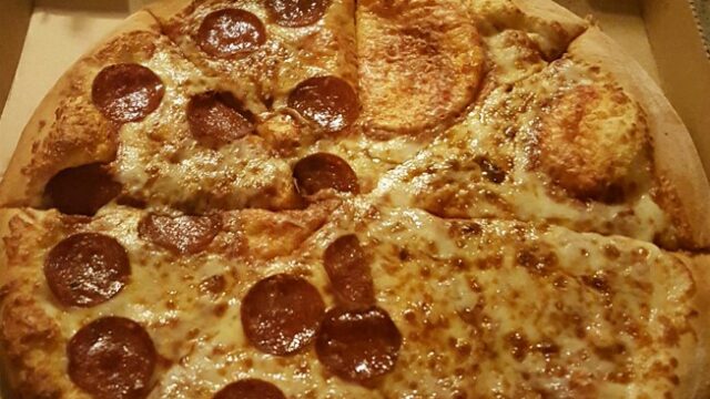 little-caesars-pizza-5-6.jpg
