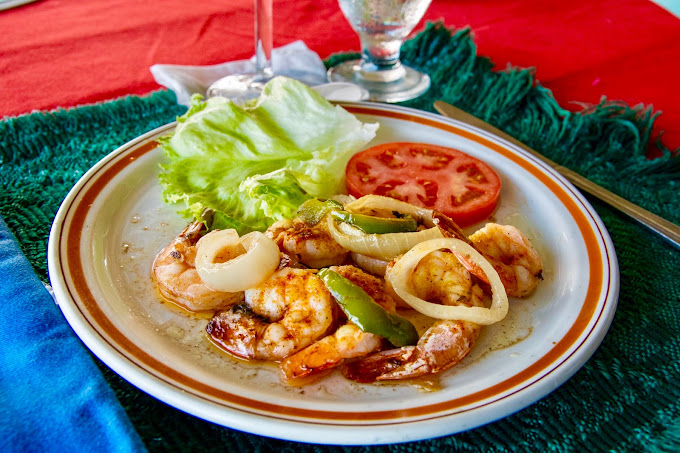 lobster-bowl-restaurant-3.jpg