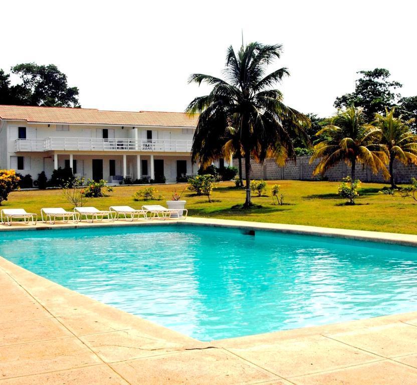 Miramar Villas
