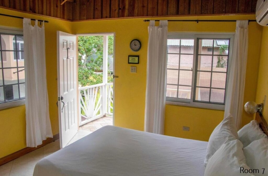 moms-place-jamaica-2.jpeg