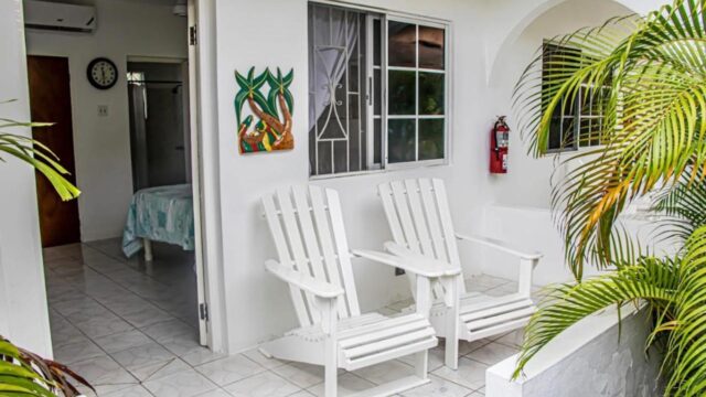 moms-place-jamaica-3.jpeg