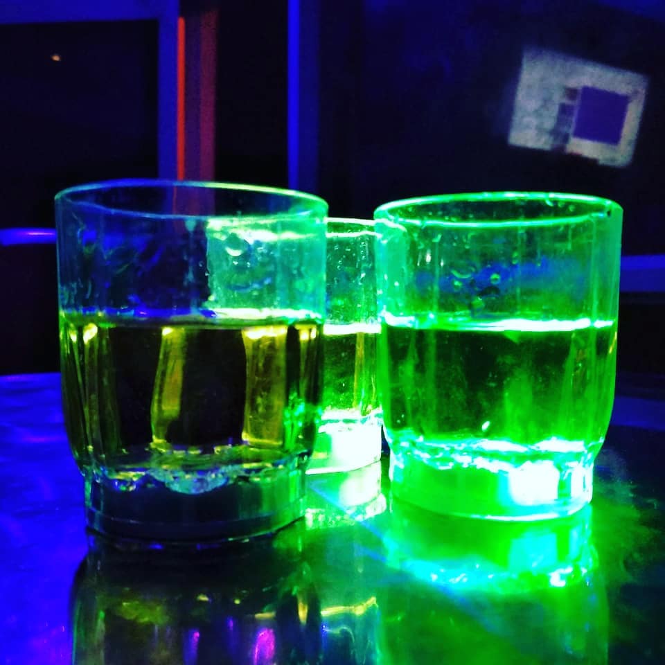 oasis-sports-bar-2.jpg