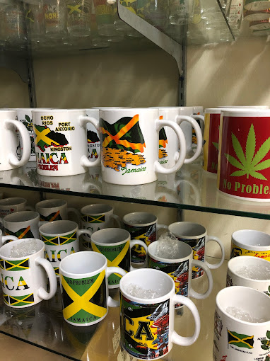 souvenirs-shop-8.jpg