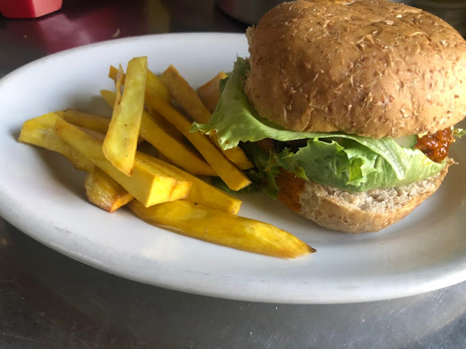sweet-vegan-cafe-1.jpg
