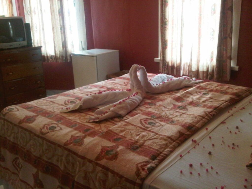 treasures-comfort-inn-3.jpeg