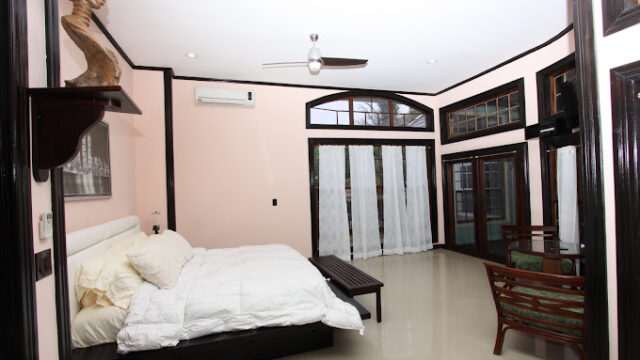 villa-dora-mae-1.jpg