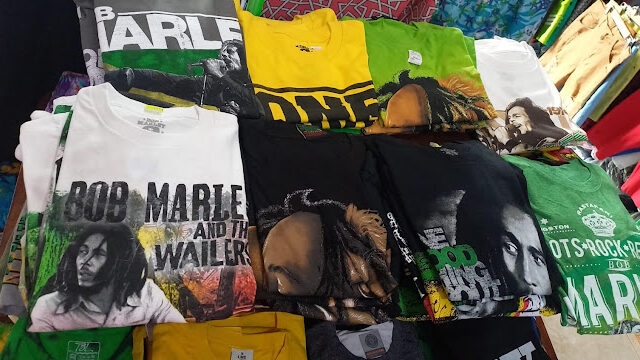 wow-gift-shop-3.jpg