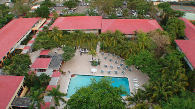 wyndham-hotel-1.jpg
