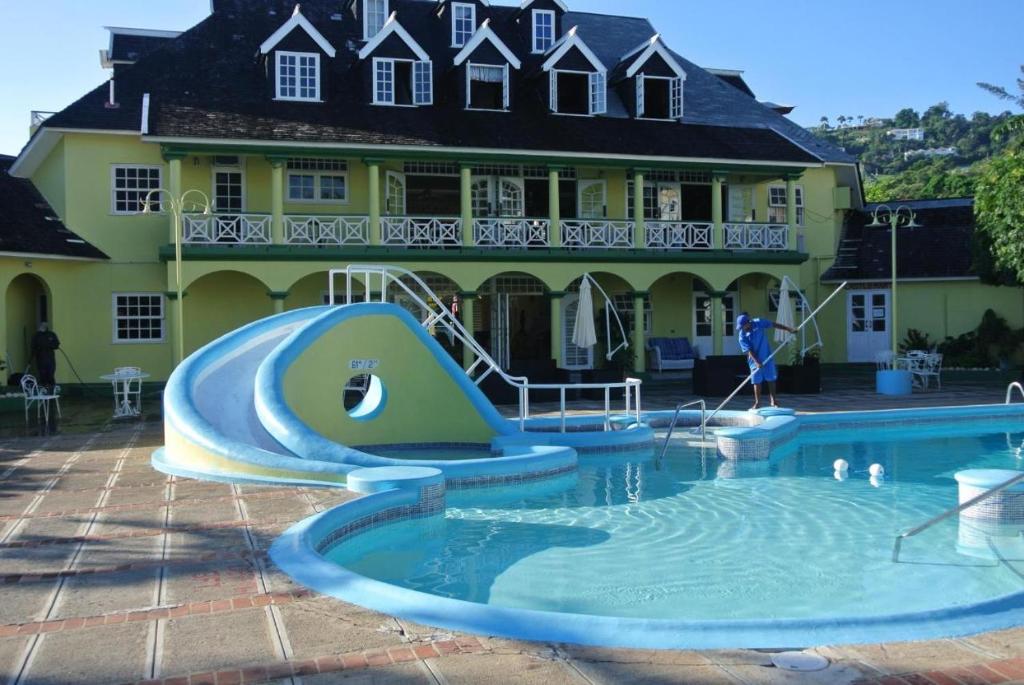 Sandcastles Beach Resort