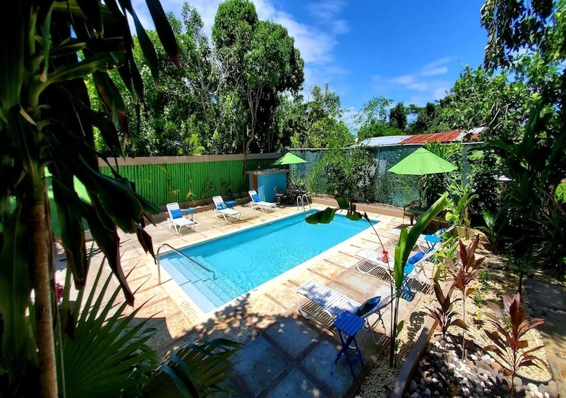 Bak A Yaad Hostel and Cottages 2