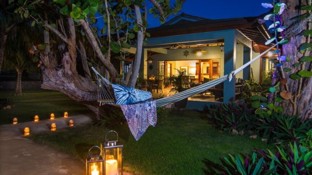 Beachfront Villa Beachnut 2