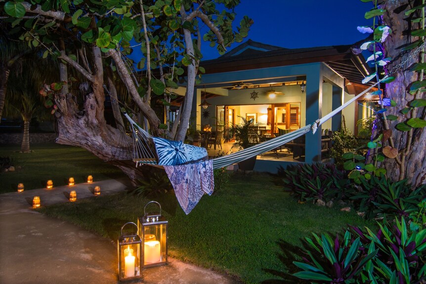 Beachfront Villa Beachnut 2