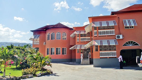 Blair’s Palm View Resort