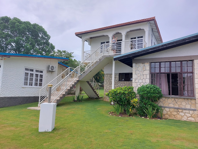 Blue Water Villa 1