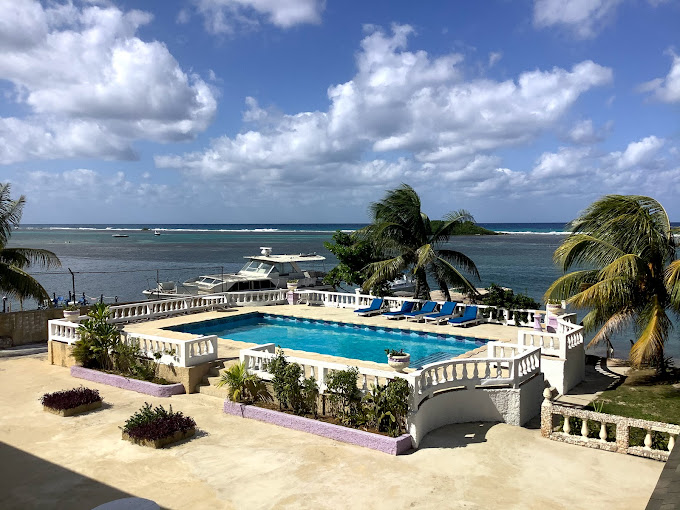 Cariblue Beach Hotel 1