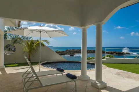 Catlin Cove Hotel 12