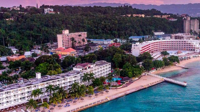 Royal Decameron Montego Beach 1
