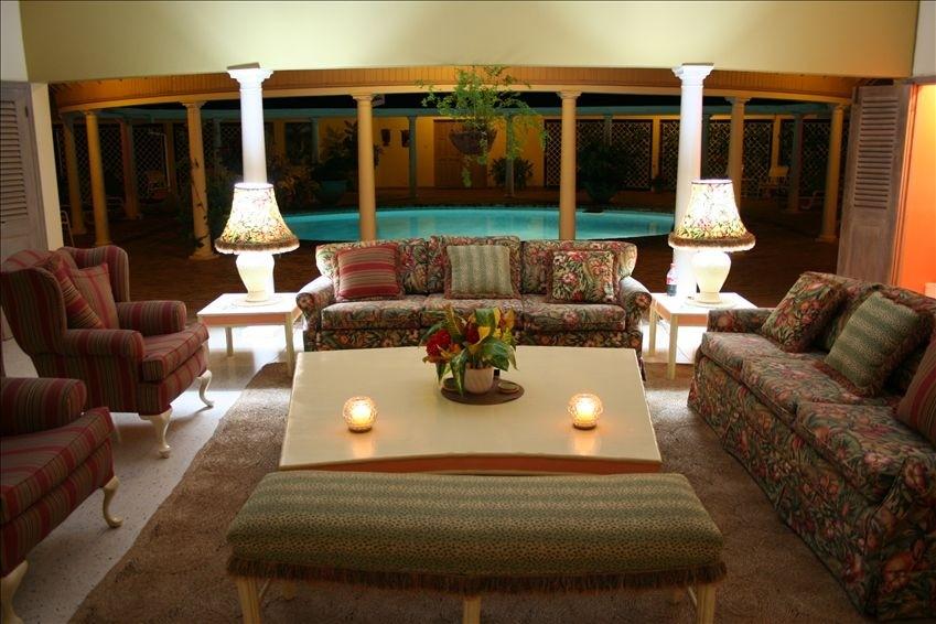 carousel villa 1