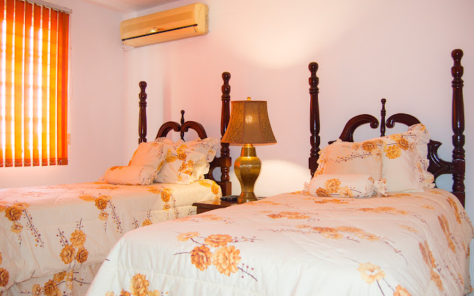 Cindys on the Rock 58