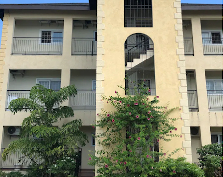 Comfort Inn by Donhead 2