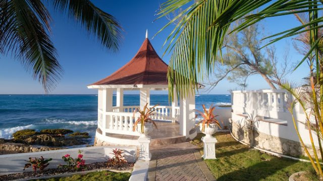 Edgewater Beach Villa 1