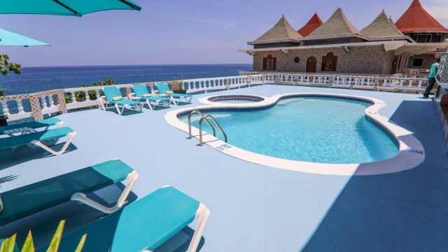 Kaisers Hotel & Resort 1