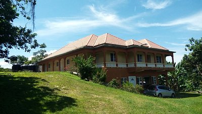 Middleground Mini Resort 1