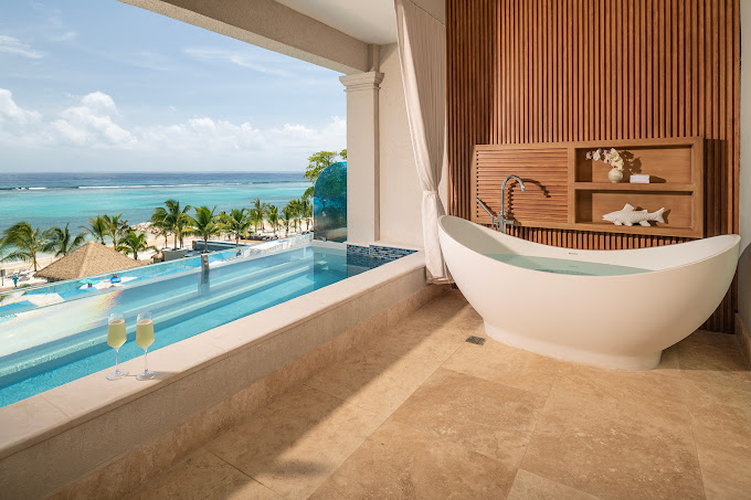 Sandals Dunn’s River 1