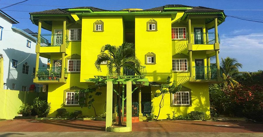 Yaad Hostel & Travels