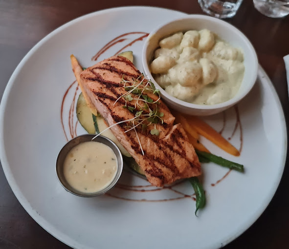 Broken Plate Restaurant 2